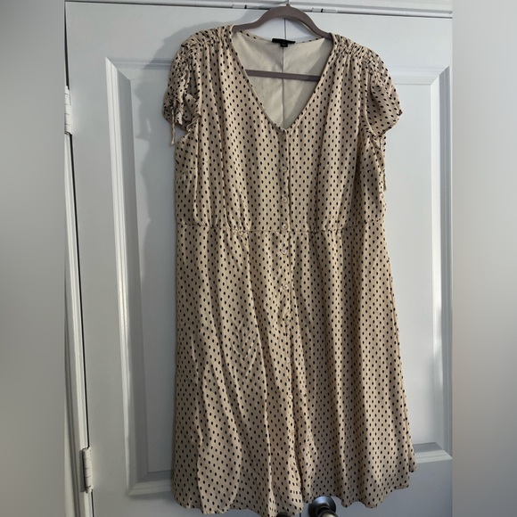 Lane Bryant Dresses & Skirts - Lane Bryant Button Dress